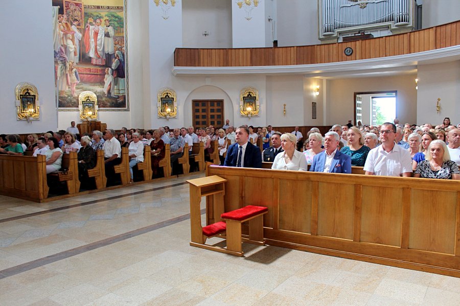 Duchowe i historyczne obchody w Hodyszewie: 43. rocznica Koronacji i Dzień Solidarności