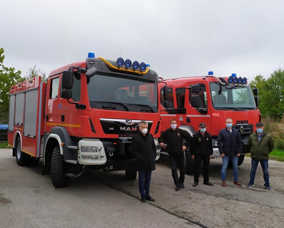 Dwa nowe wozy strażackie już wkrótce trafią do OSP Kulesze Kościelne [foto]