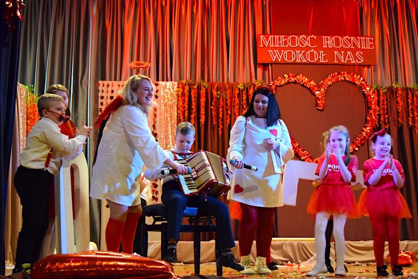 „Miłość rośnie wokół nas”. Relacja z koncertu w Ciechanowcu [foto]