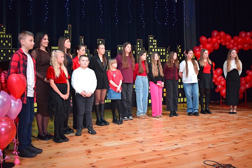 Walentynki w rytmie hitów. Relacja z koncertu w GOK Szepietowo [foto]