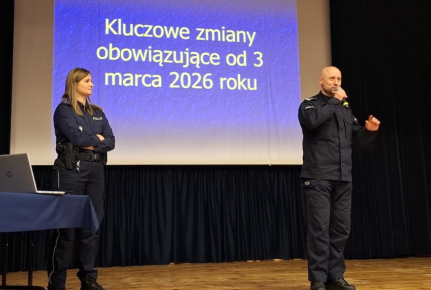 Mieszkańcy zgłaszali problemy. Debata z policją w GOK-u w Szepietowie [foto]