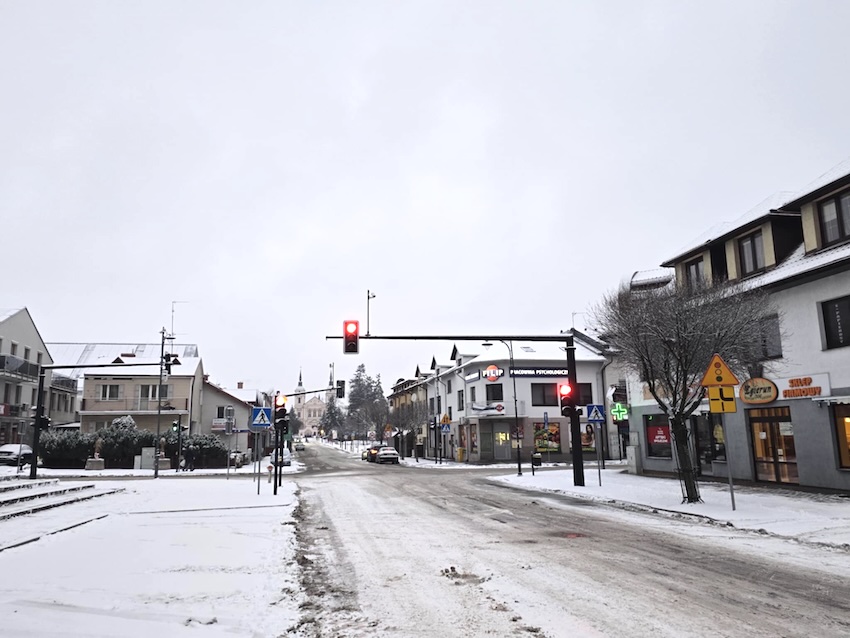 Sypnie śniegiem, a potem chwyci mróz. Alert dla powiatu wysokomazowieckiego
