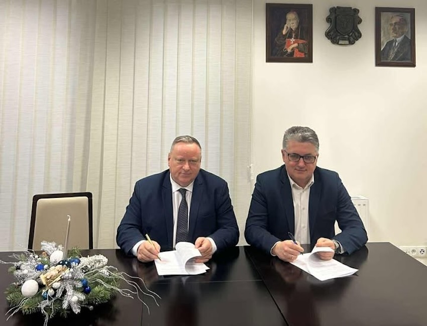 Gmina Wysokie Mazowieckie: Umowa z firmą „Trakt” podpisana [foto]