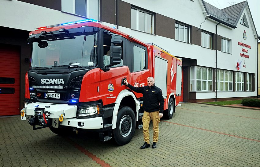 w24004 20251210 100243