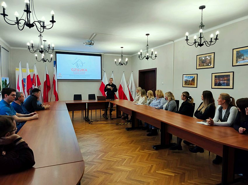 w24001 20251126 174443