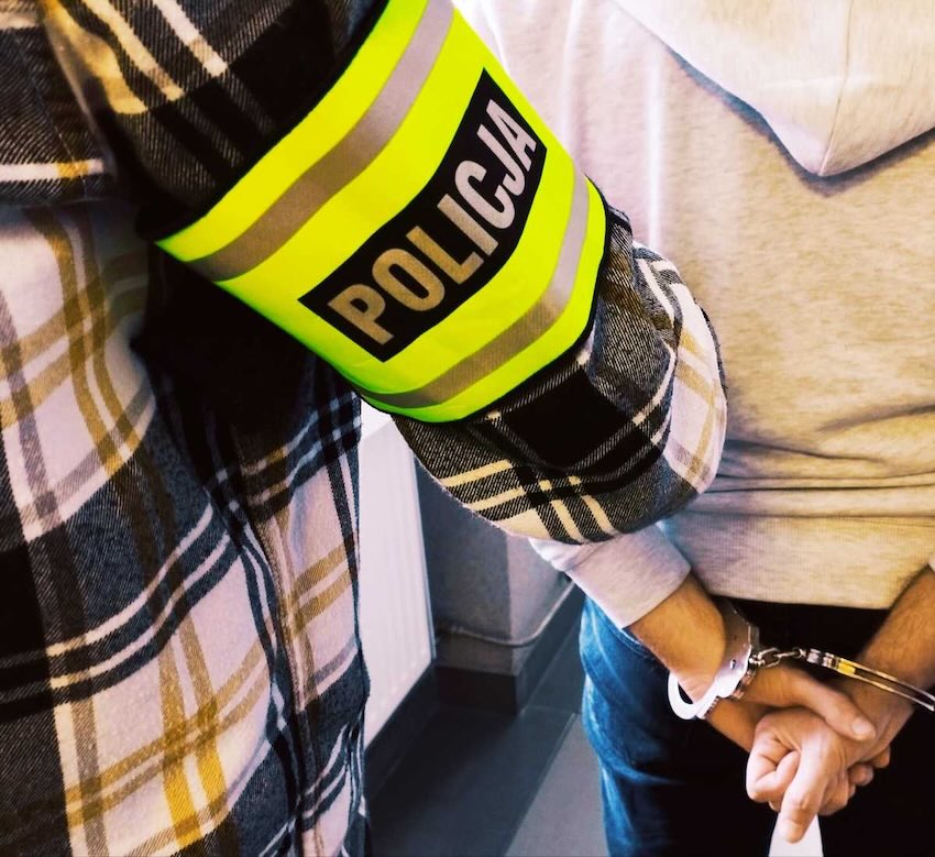Z wesela w Czyżewie prosto w ręce policji. 16-latek zamiast wracać z rodzicami, ukradł Volvo
