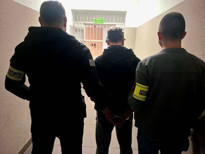 Zatrzymanie w gminie Szepietowo: Jechał za szybko, a w kieszeni miał amfetaminę i marihuanę