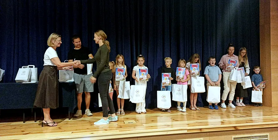 Biblioteka w Ciechanowcu nagrodziła laureatów konkursu fotograficznego. Znamy nazwiska [foto]
