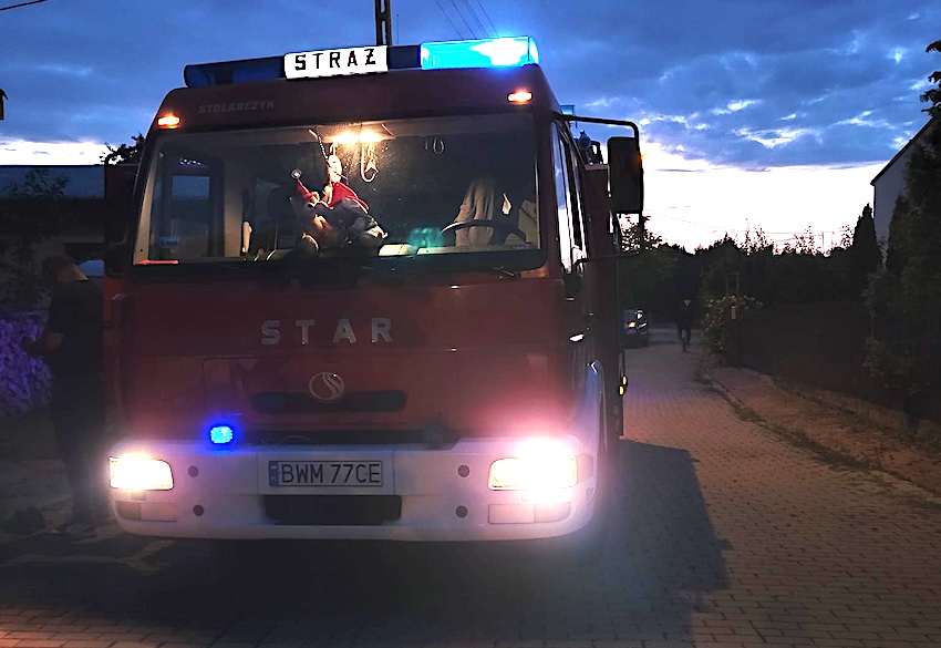 Szepietowo: Pożar w domu jednorodzinnym. Strażacy ewakuowali dwa psy