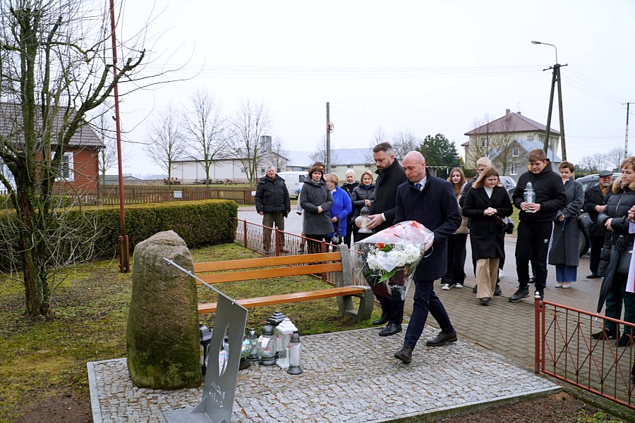 Upamiętniono mieszkańców gminy Sokoły ratujących Żydów podczas wojny [foto]