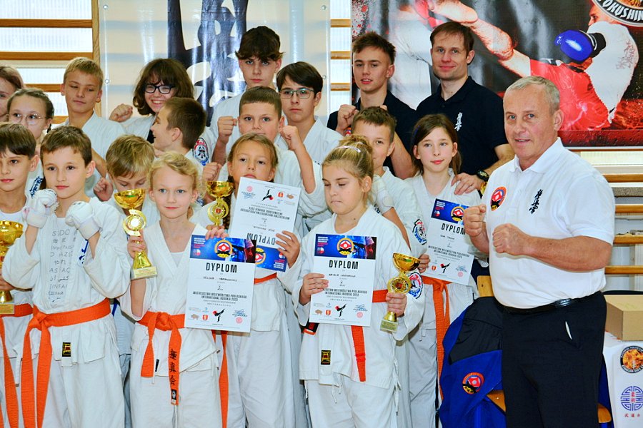 Mistrzostwa Karate: Reprezentacja Wysokiego Mazowieckiego i Ciechanowca z silnym udziałem w finałach [foto]