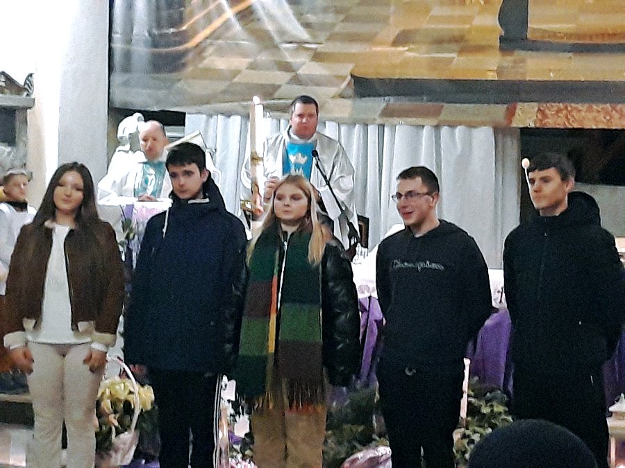 w14002 20231214 185852