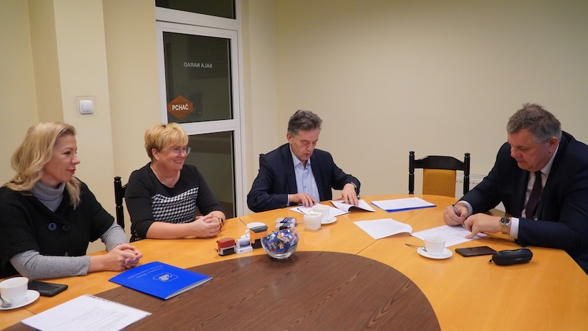 Wysokie Mazowieckie: Inteligentne światła na skrzyżowaniu ul. Jagiellońskiej i Długiej: Umowa podpisana