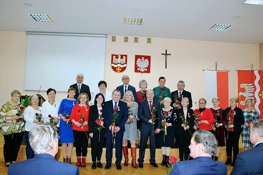 Wysokie Mazowieckie: Zasłużeni pracownicy szpitala nagrodzeni medalami [foto]