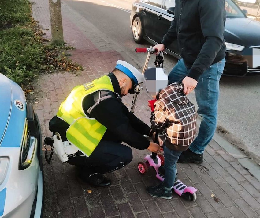 Wysokie Mazowieckie: Wysokomazowieccy policjanci apelują nośmy odblaski! Także w mieście