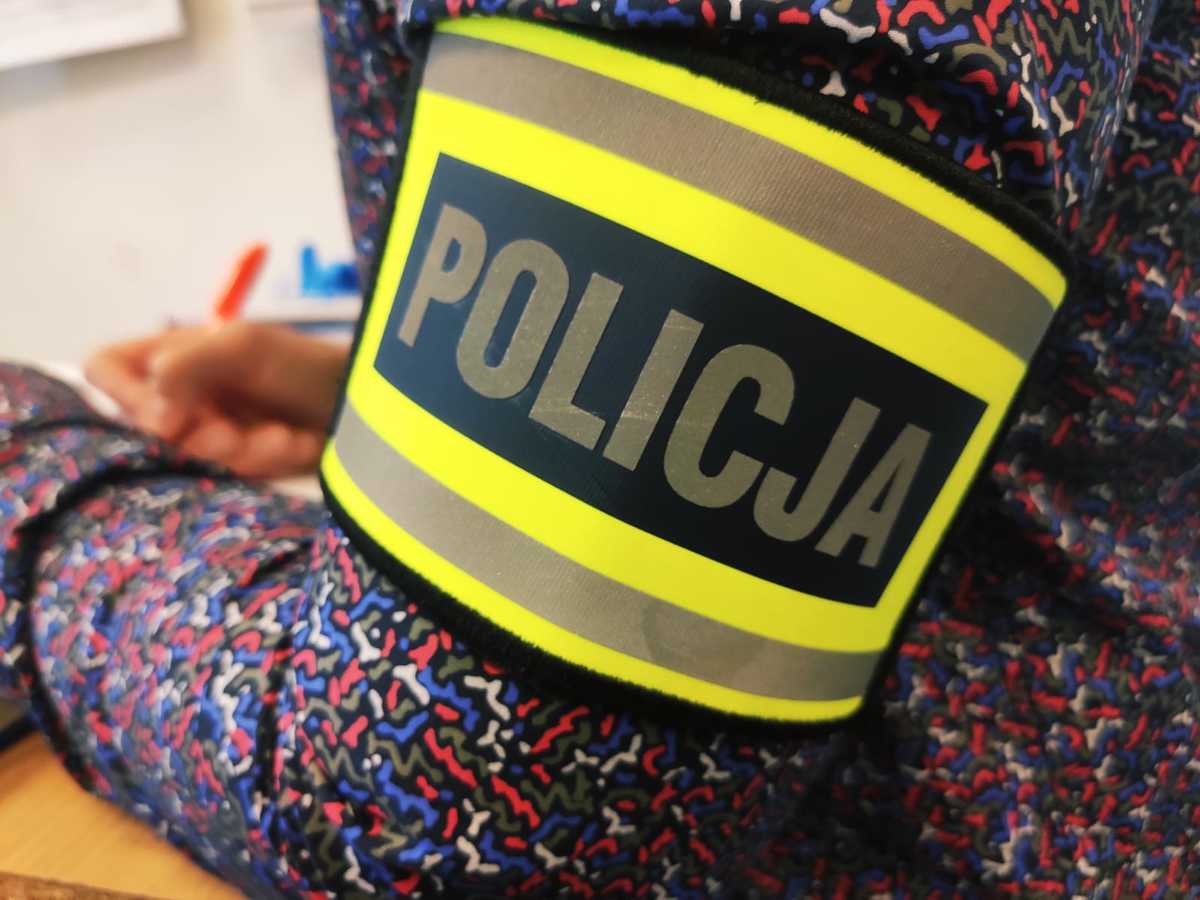 Wysokie Mazowieckie: Zaskoczenie za drzwiami. Kryminalni zatrzymali 27-latka za narkotyki