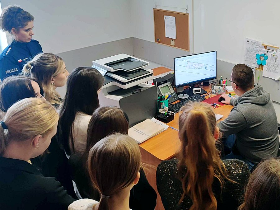 Wysokie Mazowieckie: Śladami przestępstwa: Uczniowie Liceum w Wysokiem Mazowieckiem i tajniki kryminalistyki [foto]