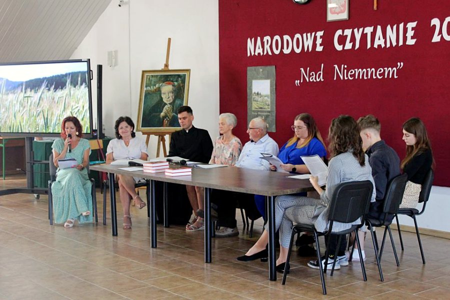 Uroczyste Narodowe Czytanie w Czyżewie: Kto się pojawił? [foto]