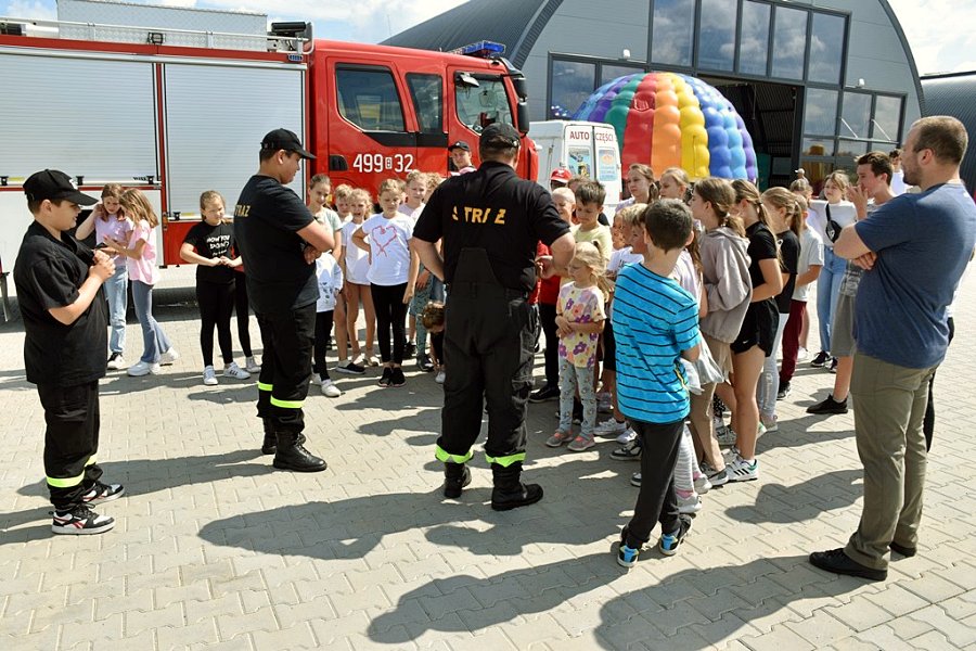 Sokoły. Półkolonie w Centrum Wystawienniczo-Targowym z księżmi Pawłem i Krystianem [foto]