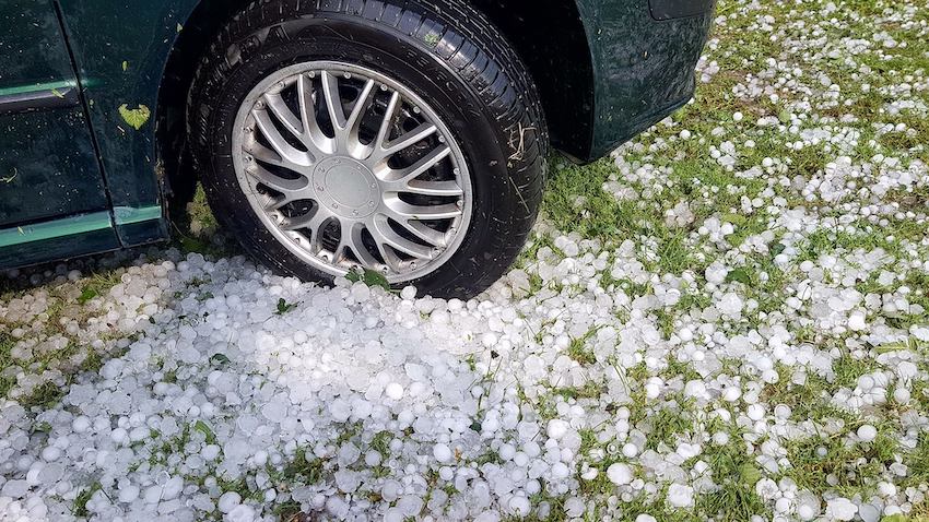 Dwa ostrzeżenia dla powiatu wysokomazowieckiego: Burze z gradem i gwałtowne wzrosty wód