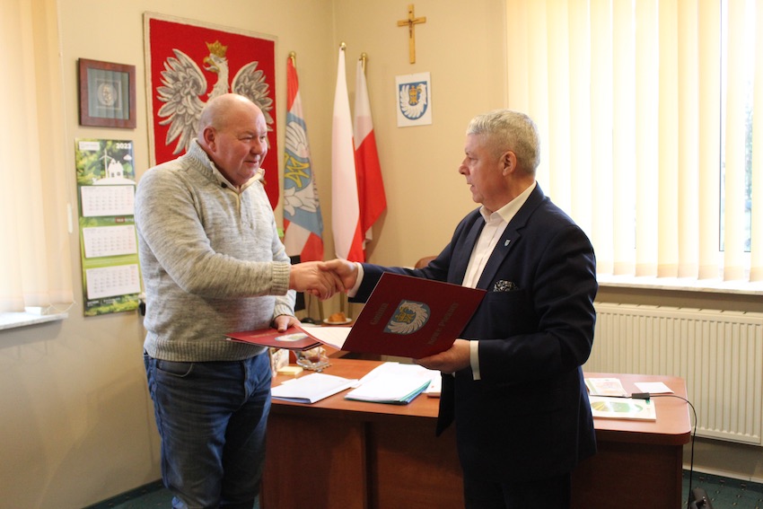 Podpisanie umowy na "Modernizację, przebudowę i rozbudowę oczyszczalni ścieków w Jabłoni Kościelnej i Nowych Piekutach