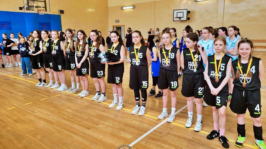 Młode koszykarki z Wysokiego Mazowieckiego niepokonane w II Ogólnopolskim Turnieju MON-POL CUP 2023