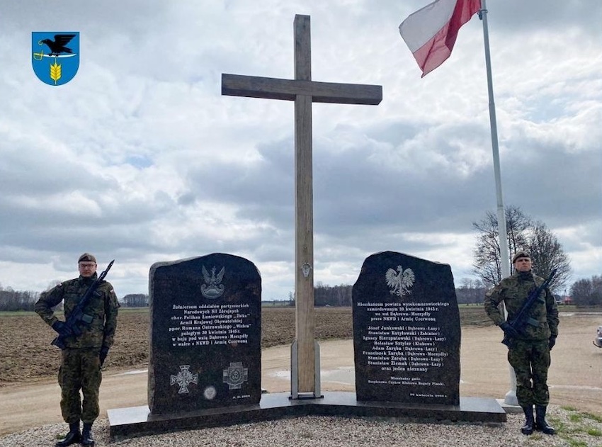 W hołdzie bohaterom Bitwy pod Dąbrową-Moczydłami - uroczystości z okazji 78. rocznicy