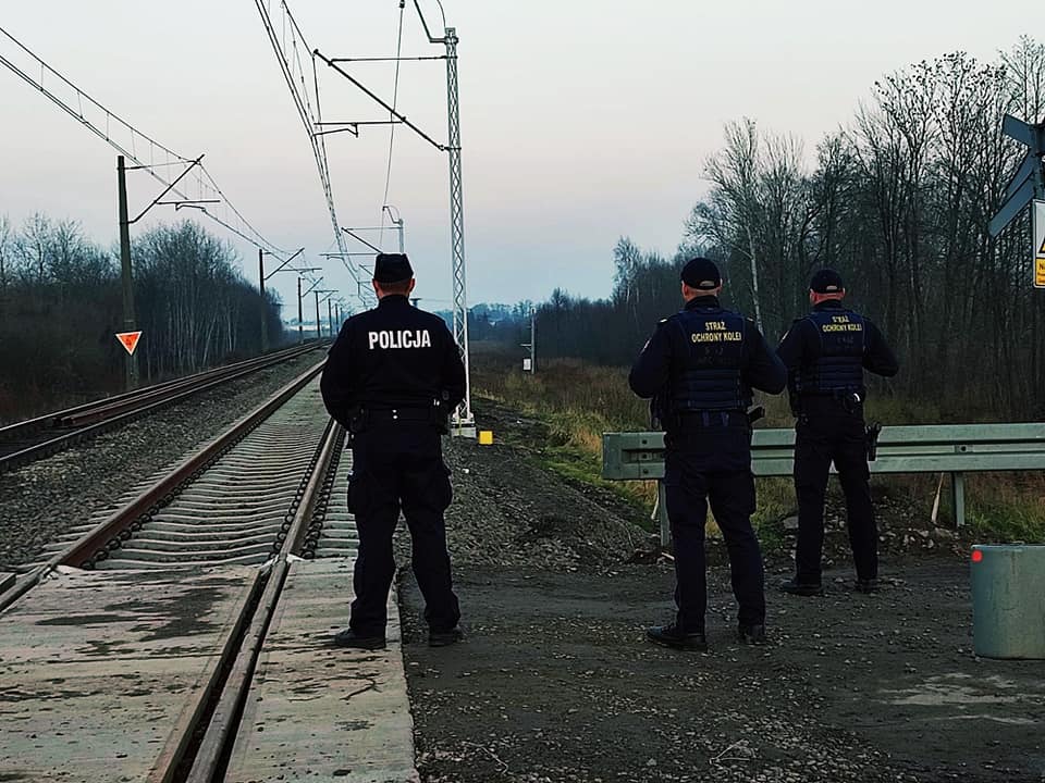 Wspólne działania wysokomazowieckiej policji i straży kolei [foto]