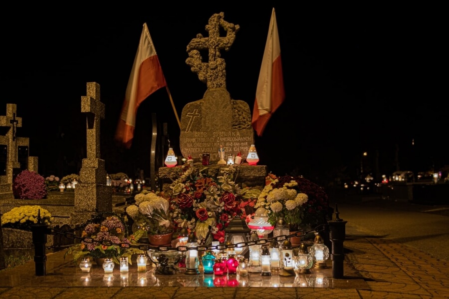 Czas refleksji i zadumy. Wszystkich Świętych w powiecie wysokomazowieckim [foto/wideo]