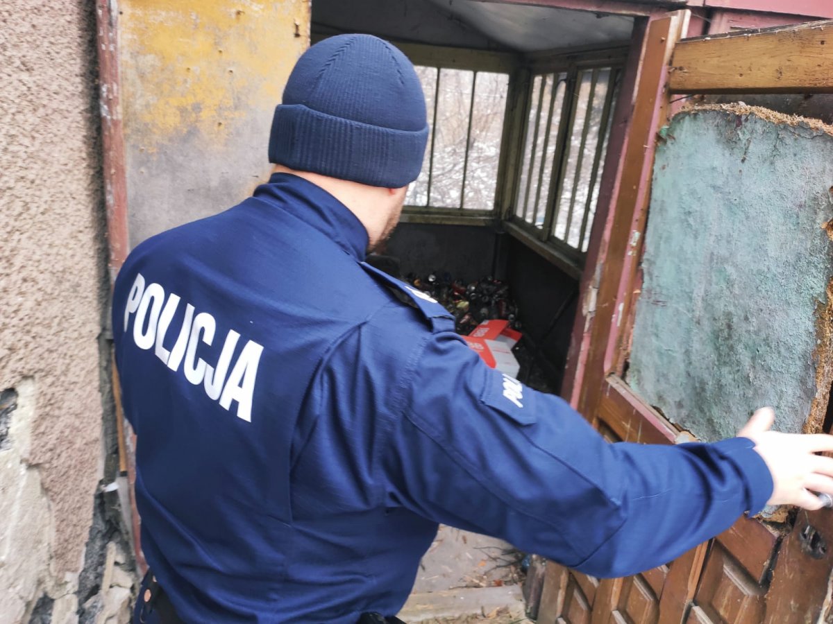 Zima nie odpuszcza, wysokomazowieccy policjanci też