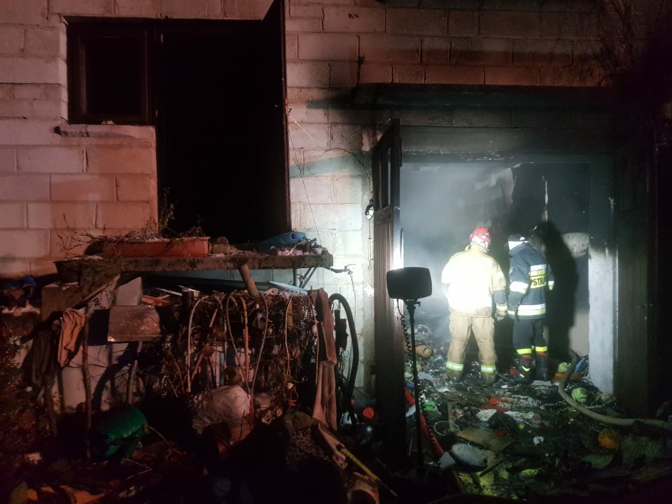 Wysokie Mazowieckie. Pożar domu. Nie przeżył pies ewakuowany przez strażaków [foto]