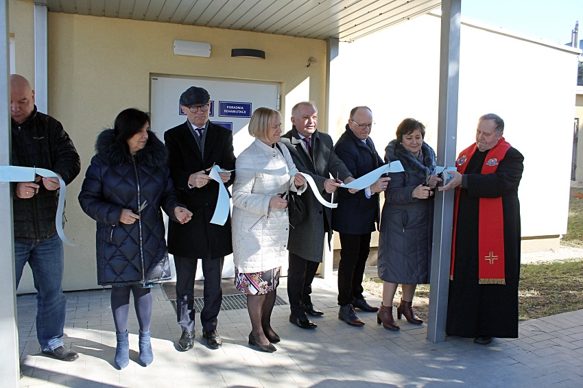 Ciechanowiec. Otwarcie poradni rehabilitacji, poradni położniczo-ginekologicznej i punktu pobrań [foto]