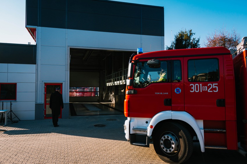  3c07117b cf98 4273 bb11 aa66d847f62d