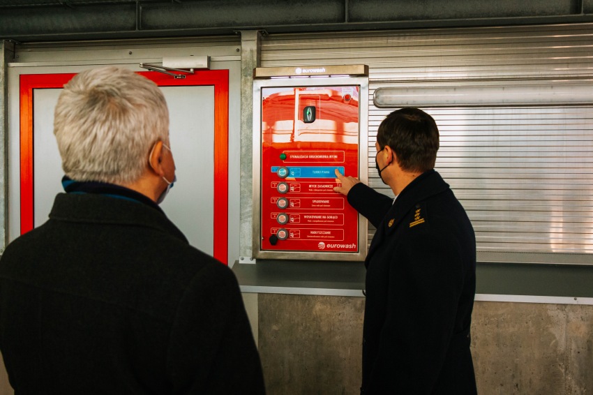  59c46775 66d0 4ac6 9707 8f24455c7520