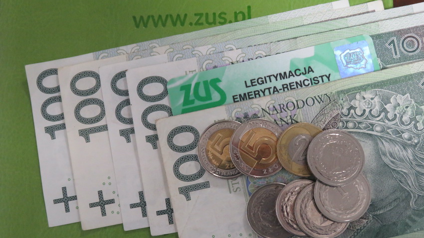 Nadpłacony podatek ZUS zwróci bez wniosku