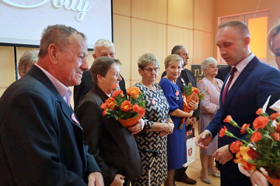 Kulesze Kościelne. Złote Gody, czyli Jubileusz 50-lecia pożycia małżeńskiego [foto]