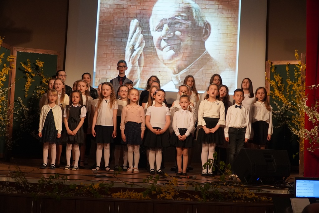Koncert „W kruszynie chleba ukryty” w CKB w Sokołach [foto]