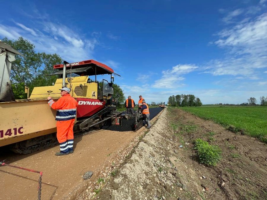 Trwa rozbudowa drogi powiatowej Nr 2059B - Pszczółczyn [foto]