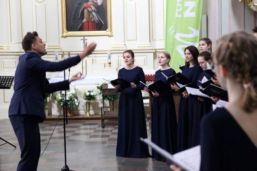Kolejny sukces zespołu Harmonica! Złoty Dyplom w ogólnopolskim konkursie  „Nadzieja w Chórze”