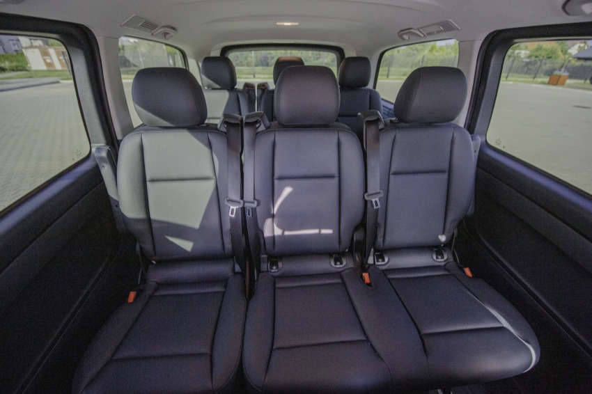 Wnętrze busa 9-osobowego Mercedes Vito Tourer do wynajęcia w Wysokiem Mazowieckiem