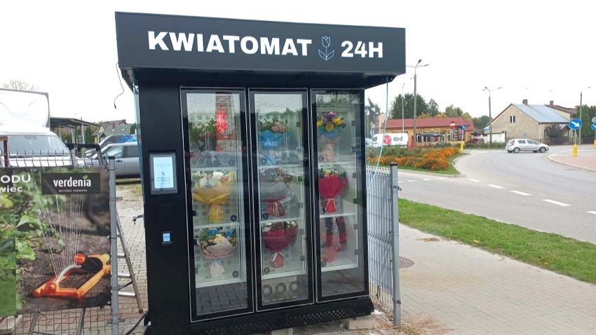 Ciechanowiec: kwiatomat 24h Krainy Zieleni przy ulicy