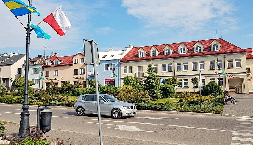 Ciechanowiec: rynek w centrum miasta