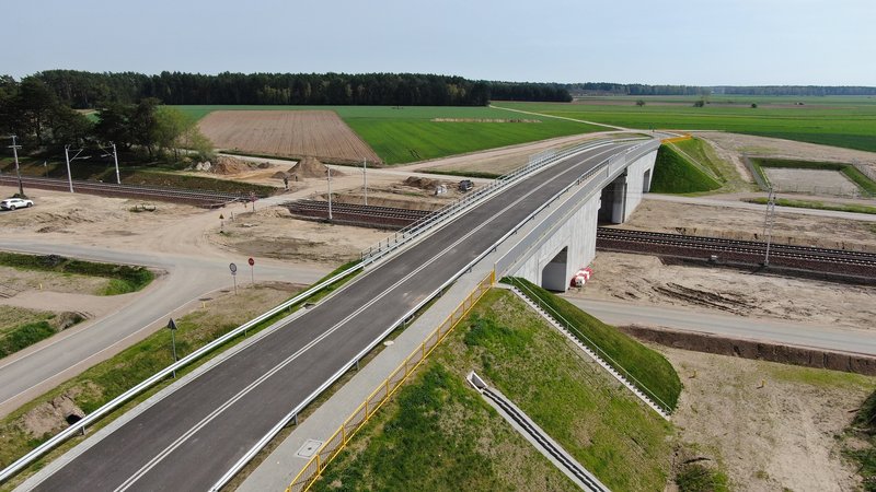 csm_5_Porosl_Kije_wiadukt_nad_torami_widok_z_drona_fot_Pawel_Mieszkowski_PKP_Polskie_Linie_Kolejowe_SA_d9cefe07a3