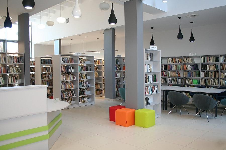 Wydłużone godziny pracy Miejskiej Biblioteki Publicznej w Ciechanowcu