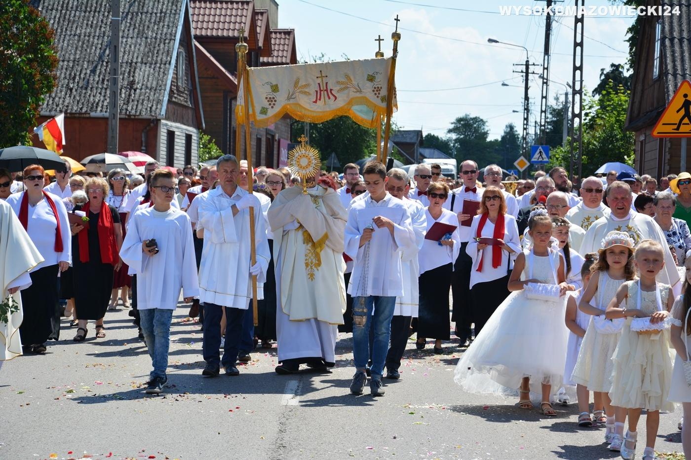 Procesje Bożego Ciała w Ciechanowcu [wideo/foto]