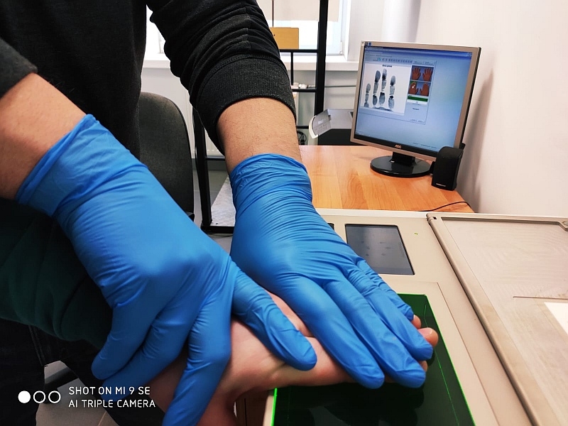 Wysokie Mazowieckie. Zaprosili 40-latka na jointa. Wywieźli za miasto i okradli