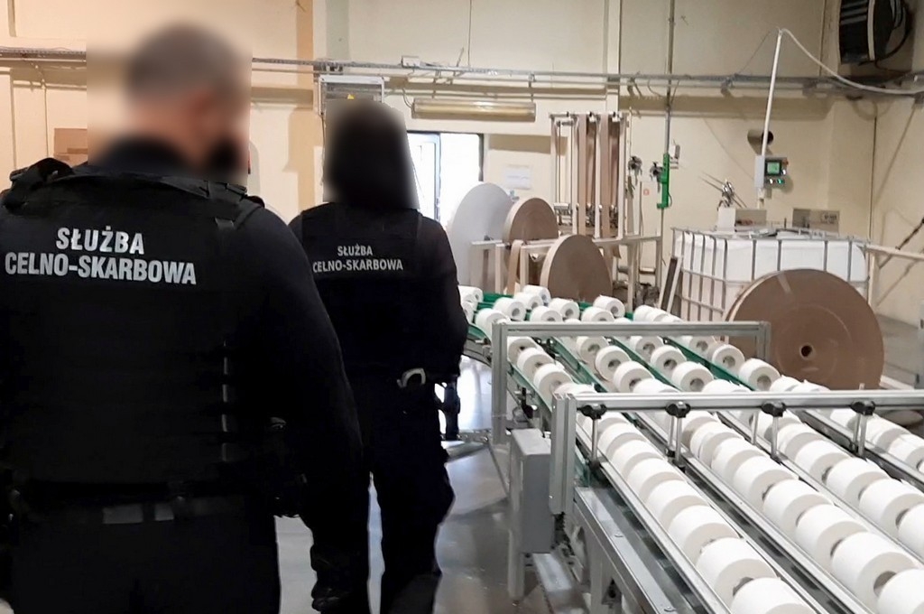Wysokie Mazowieckie: KAS i CBŚP rozbiły grupę wyłudzającą dofinansowanie na realizację innowacyjnych projektów