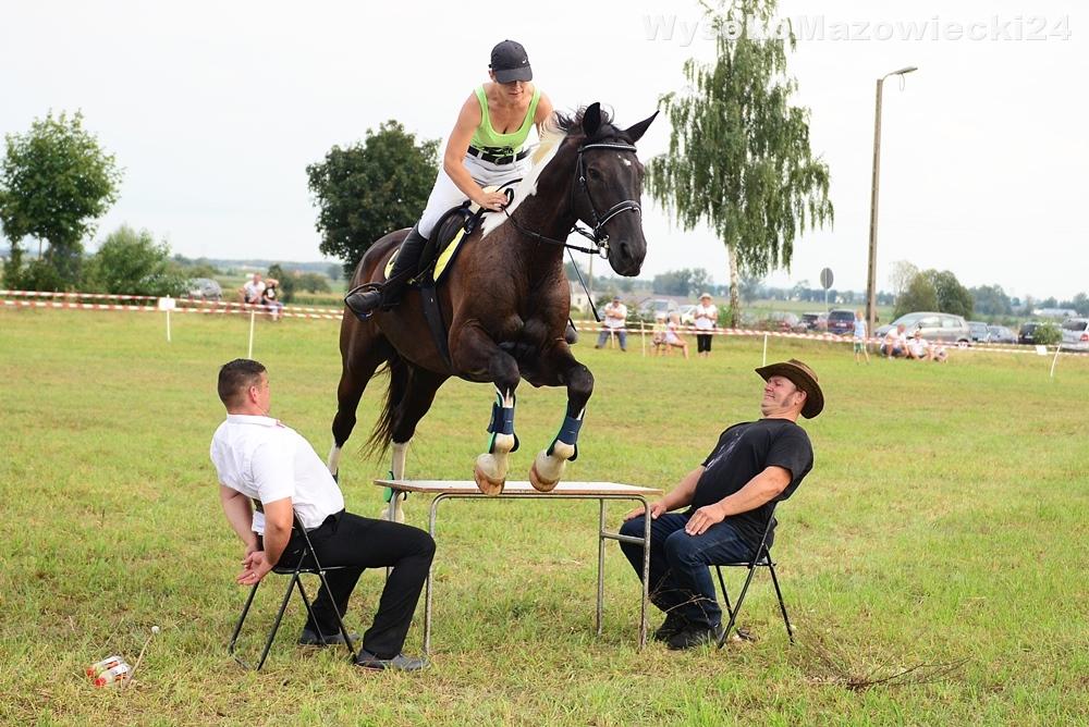 Galop koni i Dożynki Gminne! Moc atrakcji w Klukowie [wideo/foto]